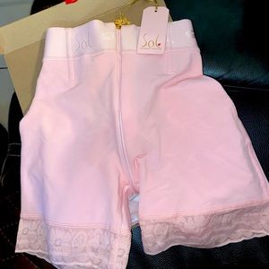 SOL 💋 Invisible Mermaid Silhouette Short with Zipper - Mid-leg Shapewear